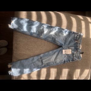 Zara slim boyfriend jeans *NEW WITH TAGS*